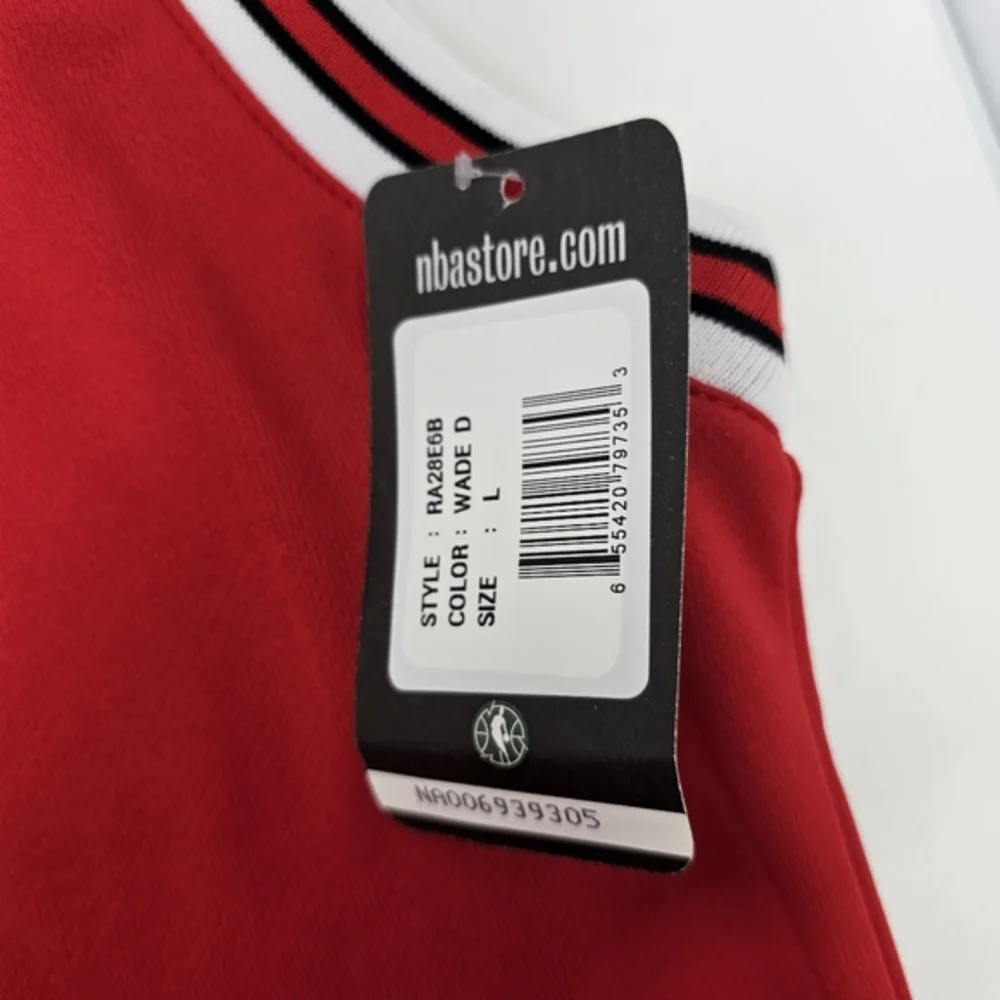 NWT Adidas Chicago Bulls Dwyane Wade #3 Youth Size Large NBA Jersey Red Black.‎